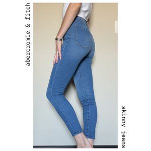 Abercrombie & Fitch High-Rise Skinny Jeans - 2R